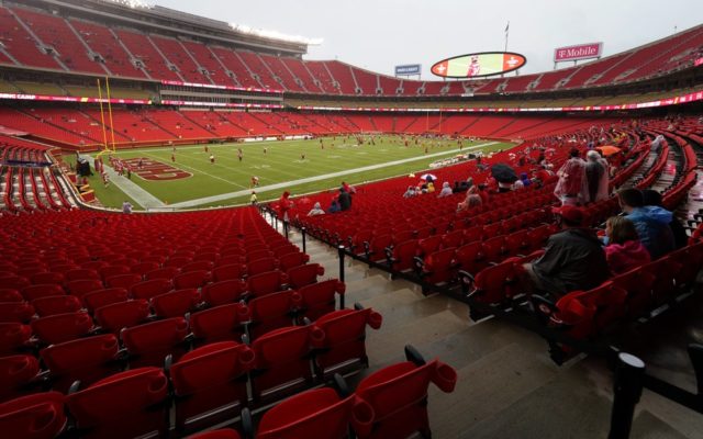 Chiefs Fan Allowed into Box Seat Without Negative Virus Test