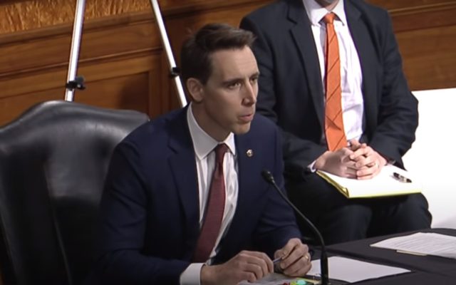 Hawley Wants U.S. to Shift Focus Away from Ukraine and Towards Arming Taiwan Against China