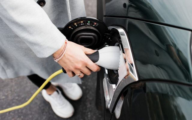 Iowa Moving Ahead With Program to Install More Electric Vehicle Charges