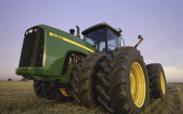 Agreement Reached to Allow Farmers to work on John Deere Equipment